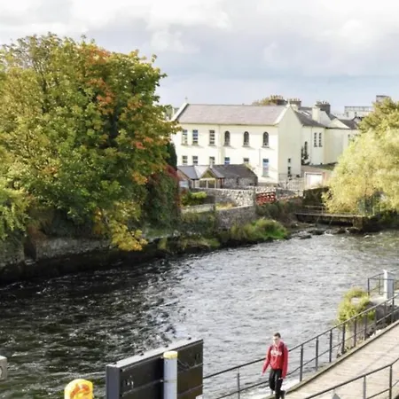 Spanish Arch City Centre Duplex Holiday home Galway